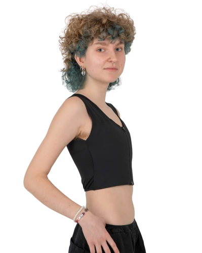 Binder z zamkiem dla osób trans – widok boczny, podkreślenie efektu spłaszczenia klatki