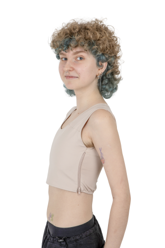 Sport Binder  on model, side view – Beige, side sewn-in zipper